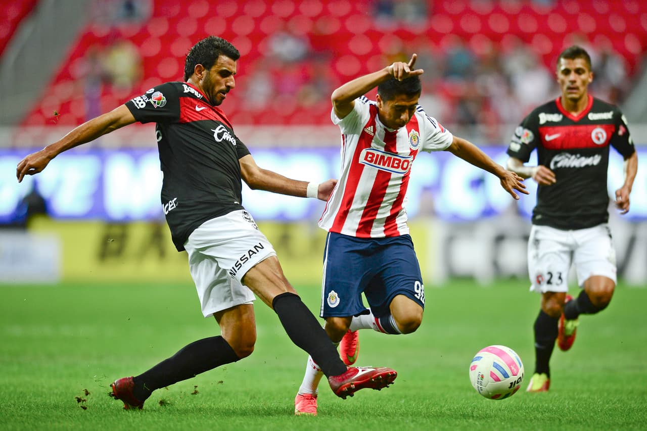 David Ramírez, el delantero de Chivas pasó de ser un jugador constante en su temporada debut a ser borrado una temporada después. En el Clausura 2014 acumuló 451 minutos mientras que en el Clausura 2015 sumó apenas 75 minutos divididos en 3 juegos.