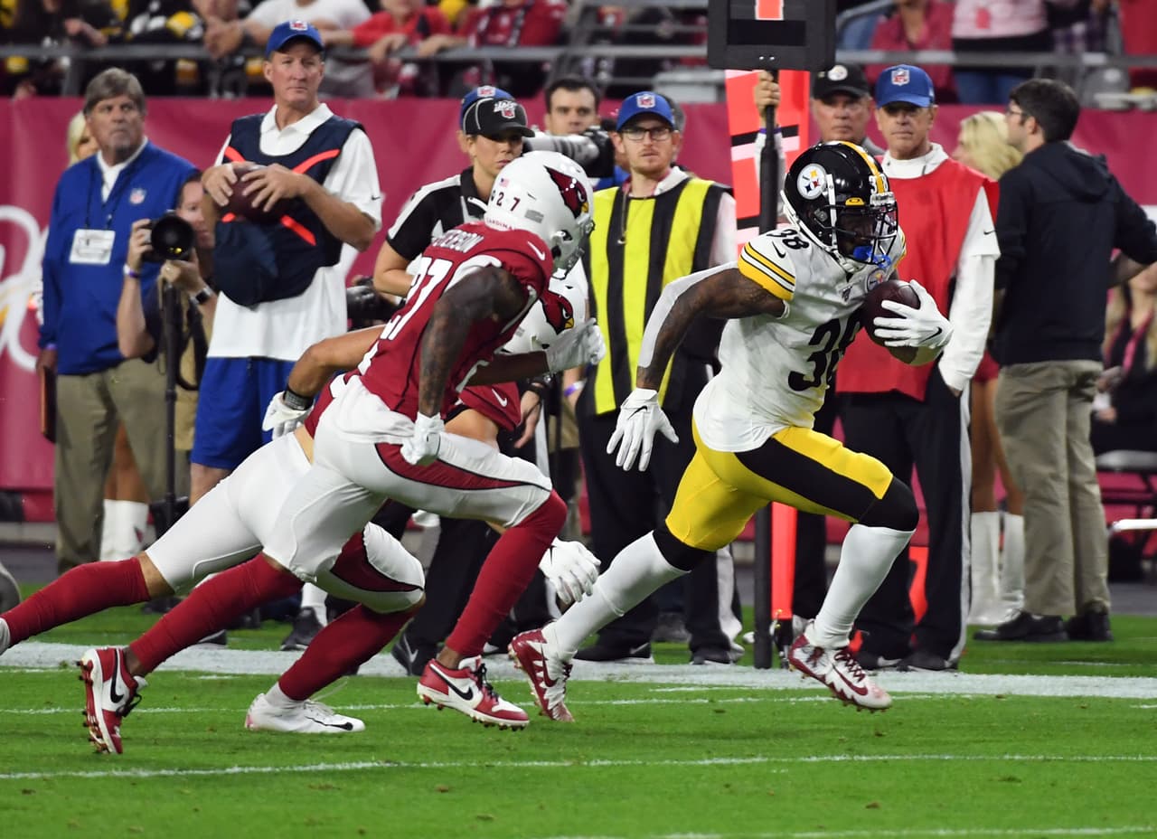 Devlin Hodges tiene juego discreto pero la defensiva de Steelers se luce y se colocan con marca de 8-5.