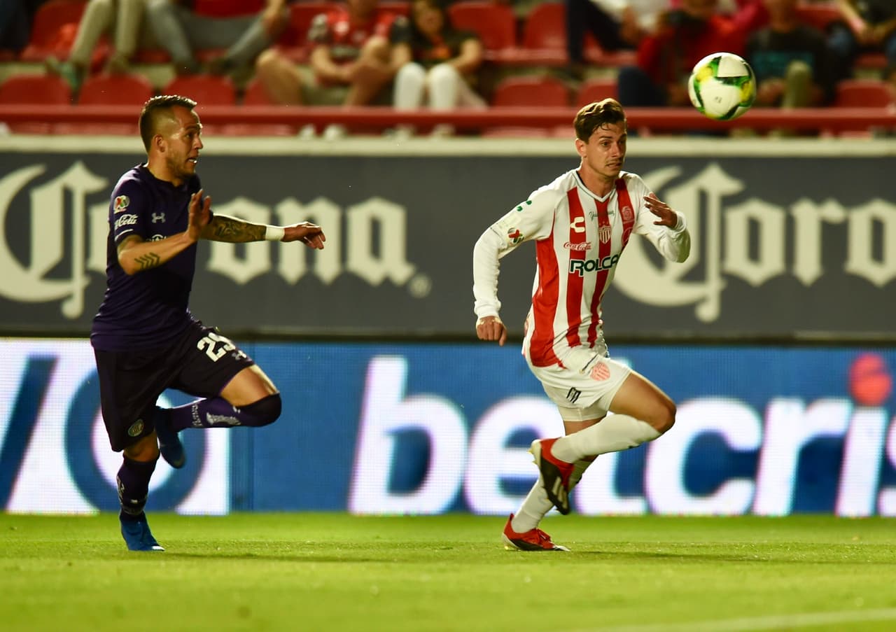 El partido mostró intensidad desde los primeros minutos.