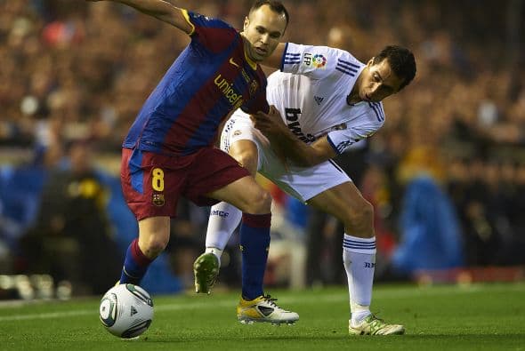 Pero no cesaron un solo momento, su presión era intensa.