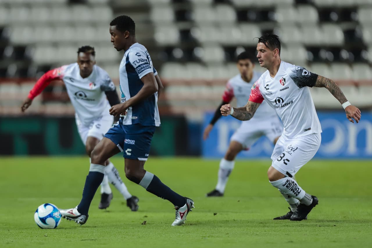 Con gol de Nacho Malcorra desde el punto penal, Atlas logra vencer a Pachuca 0-1 para romper una racha de 10 partidos sin ver la victoria.