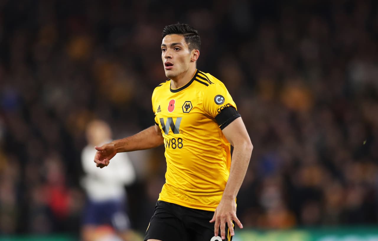 Raúl Jiménez: los cinco partidos que lleva sin ganar el Wolverhampton podrían terminar este viernes cuando visiten al Cardiff City. El delantero se perfila como titular en busca de su cuarto gol de la temporada.