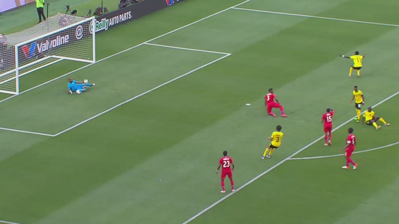 Dever Orgill prueba al ‘Manotas’ Mejía en la respuesta jamaiquina