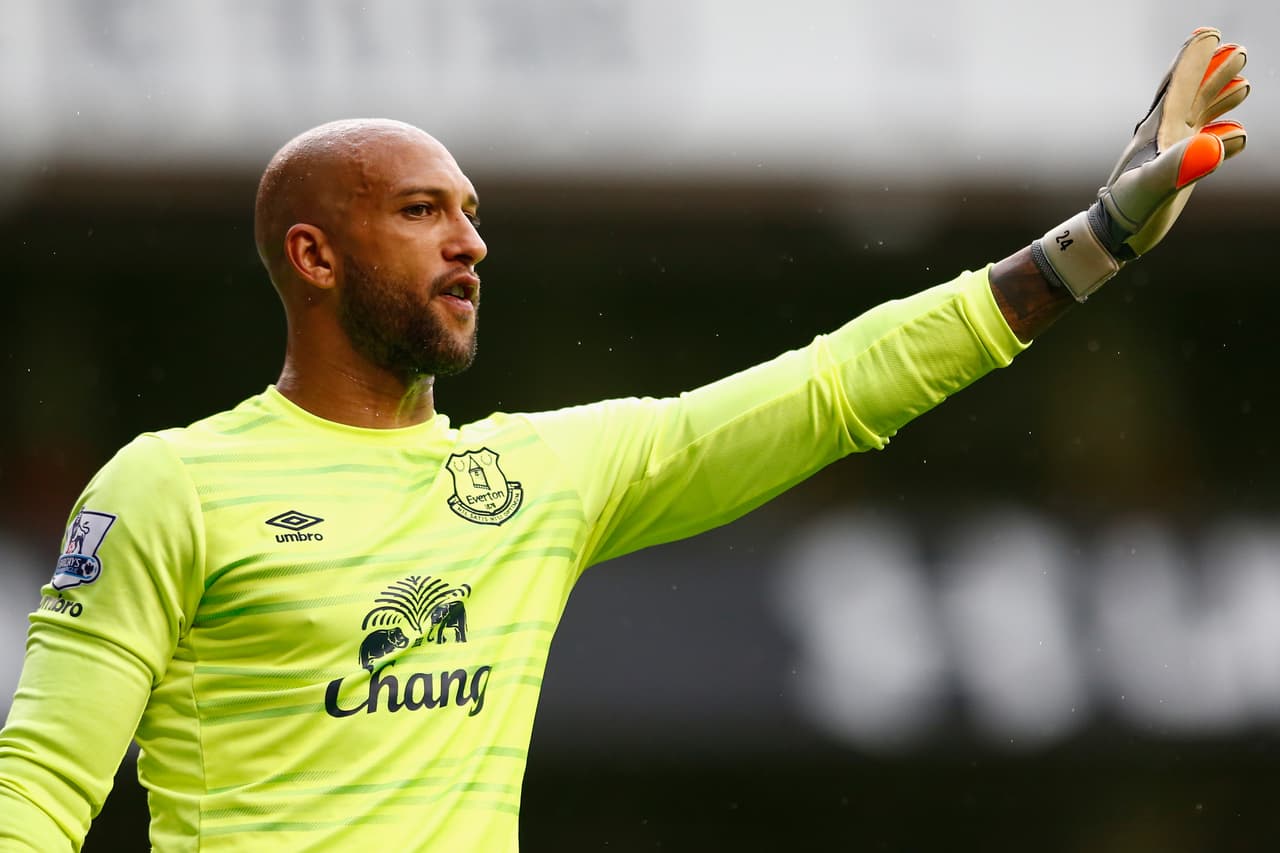 Por ejemplo tenemos a Tim Howard como portero titular del Everton o Alejandro Bedoya con el Nanteso Fabian Johnson con el Monchengladbach. Futbolistas que figuran como titulares y que pocas veces comen banca.