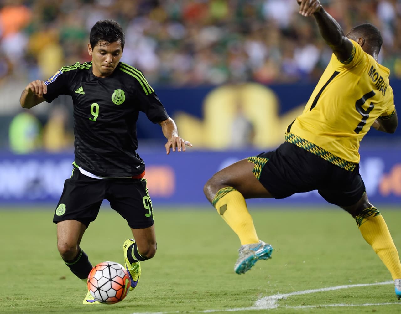 La forma de encarar al rival y la picardía del mexicano están por encima de lo que puedan hacer y han hecho los estadounidenses. El jugador mexicano sabe más de gambetas y fintas que cualquier elemento del cuadro rival.