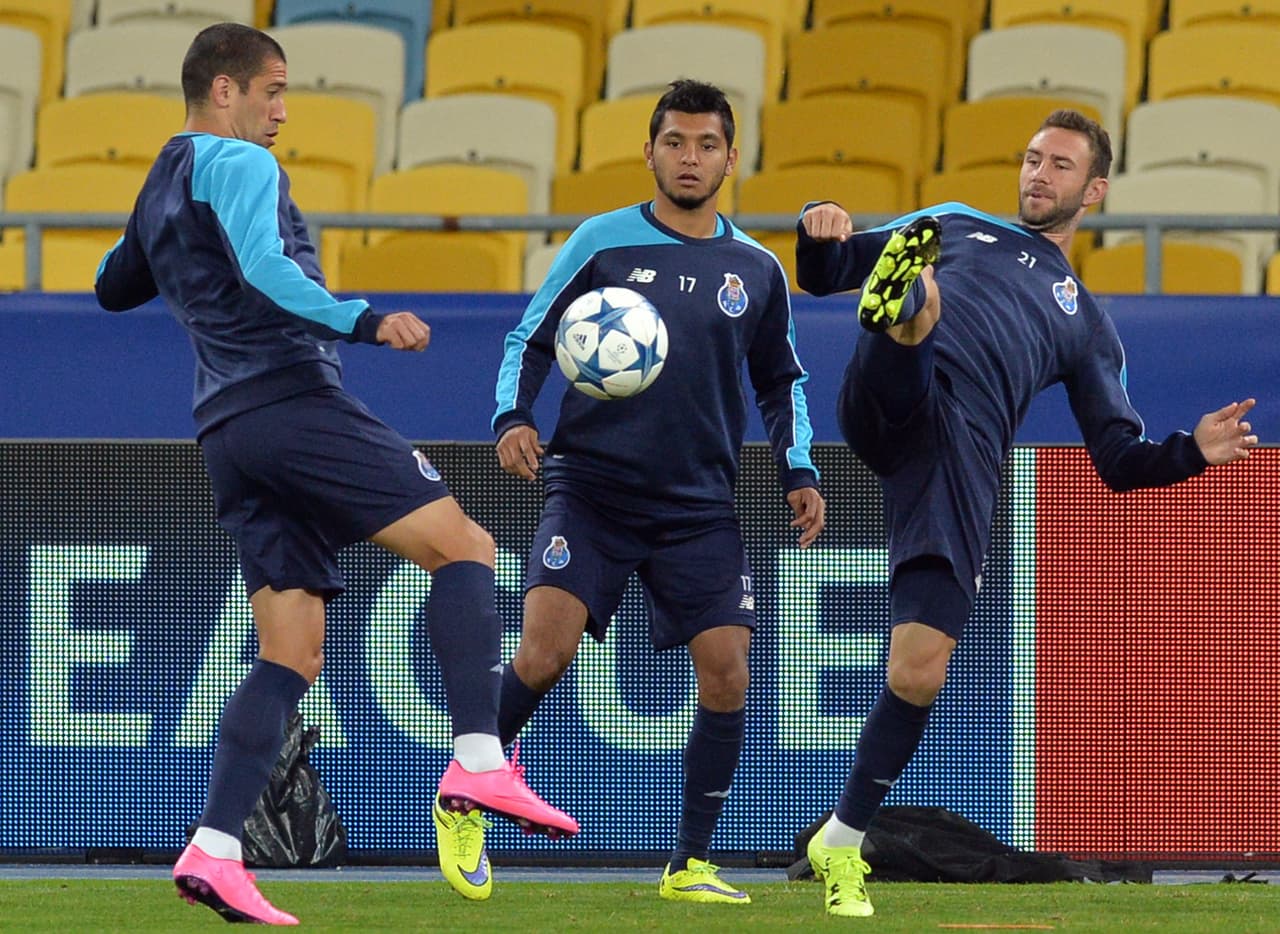 Aunque varios de los mexicanos en Europa no se han terminado de consolidar, su esfuerzo en los entrenamientos los coloca como elementos a ocupar para sus entrenadores.