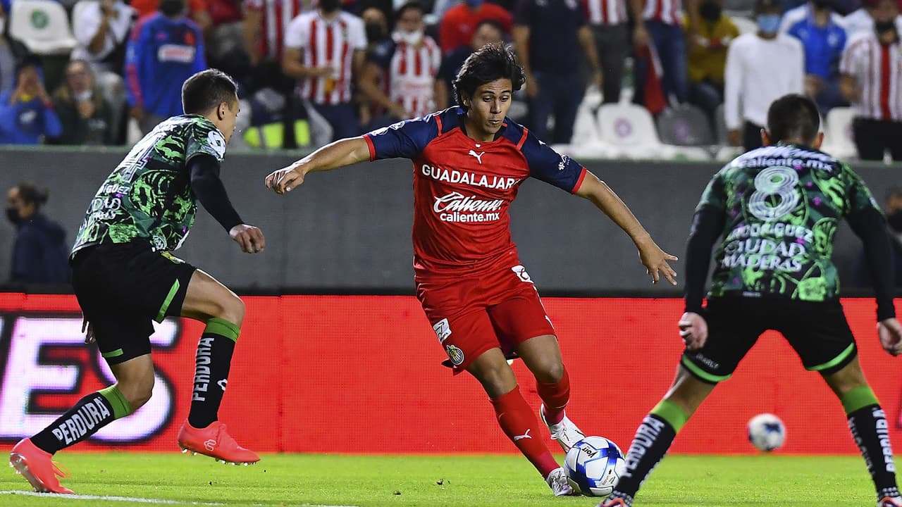 JJ Macías regresa a las canchas de la Liga MX entre abucheos