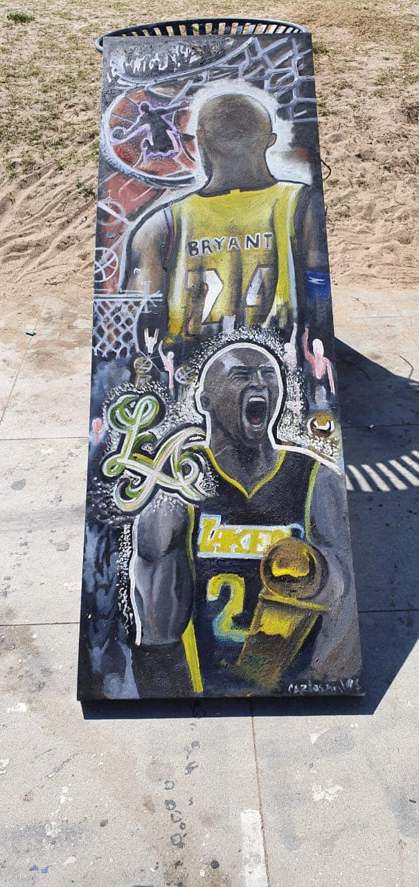 Los Angeles continúa rindiéndole tributo a Kobe y se ilusionan con la llegada del Chicharito al Galaxy.