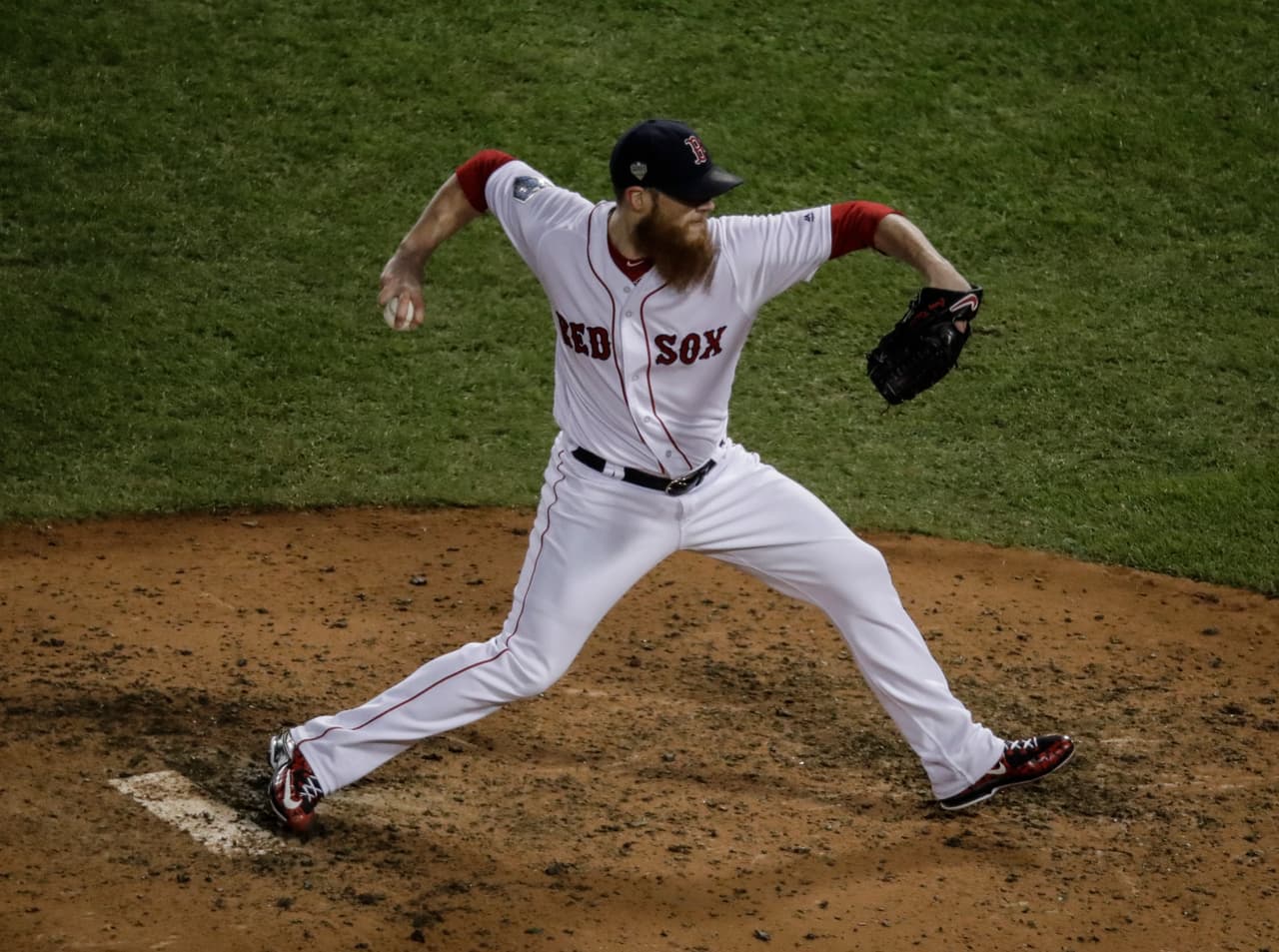 Y lejos de replicar las dramáticas actuaciones de las primeras rondas del Playoff, Kimbrel se subió al cerrito y en orden retiró a sus tres bateadores, apuntándose el rescate y sellando el triunfo.