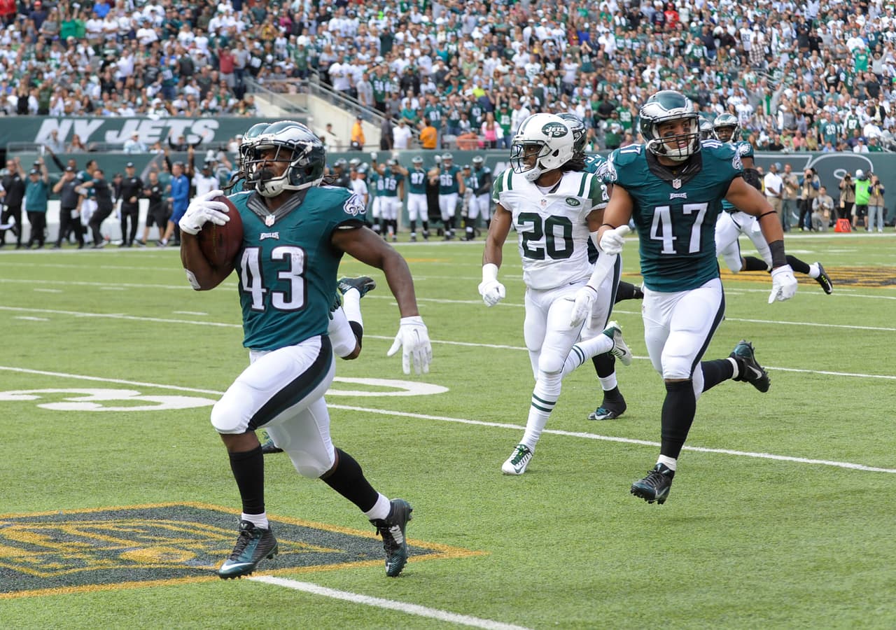 Esta fue la segunda vez en la carrera de Sproles que consiguió un touchdown por devolución de patada de despeje y un acarreo para touchdown en el mismo juego (10 de noviembre de 2014). (Foto: AP-NFL).
