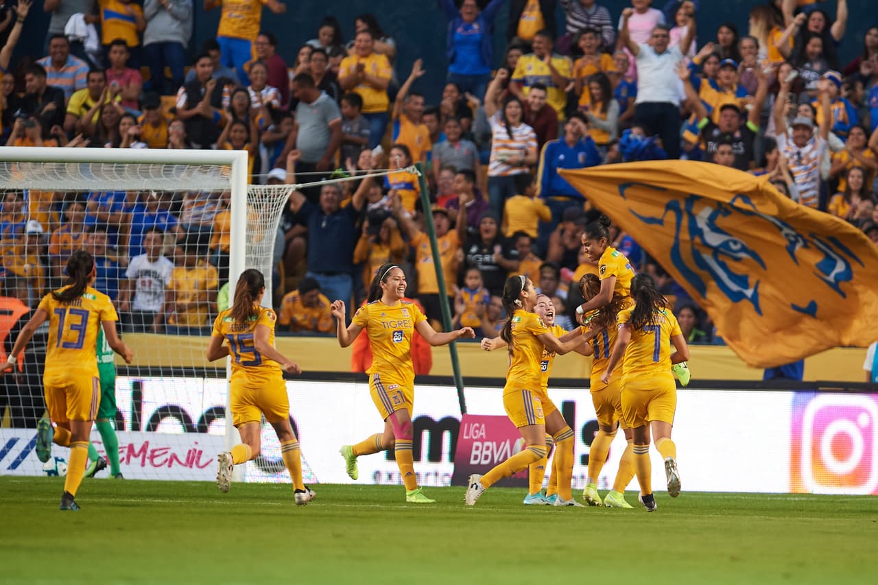 Tigres Femenil golea con autoridad a Pachuca y espera rival para la Final.