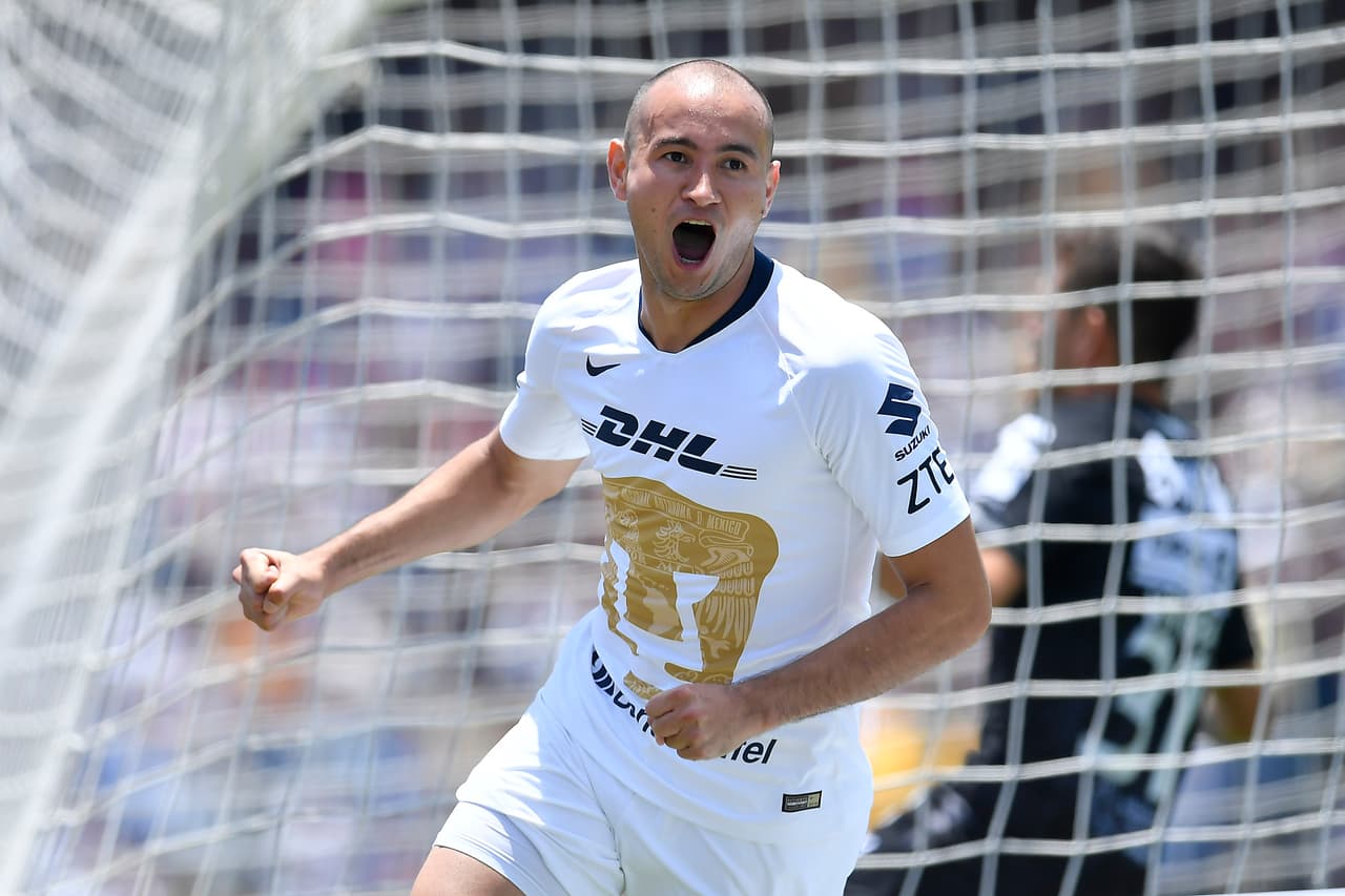 Carlos González le marcó dos veces a los Rayos (54' y 81'), su exequipo, pero no festejó el primero.