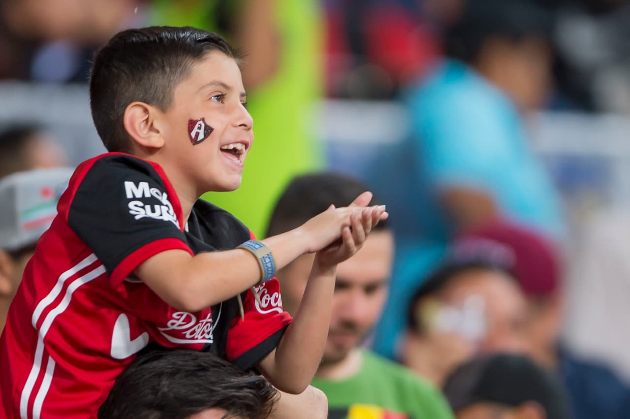 Los fanáticos, sin importar los resultados anteriores, llegaron con todo el optimismo al duro reto contra los regiomontanos.