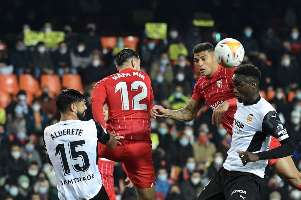Sevilla no logró mantener el 0-1 hasta el final del encuentro y se ben conformar con el empate 1-1 frente al Valencia.
