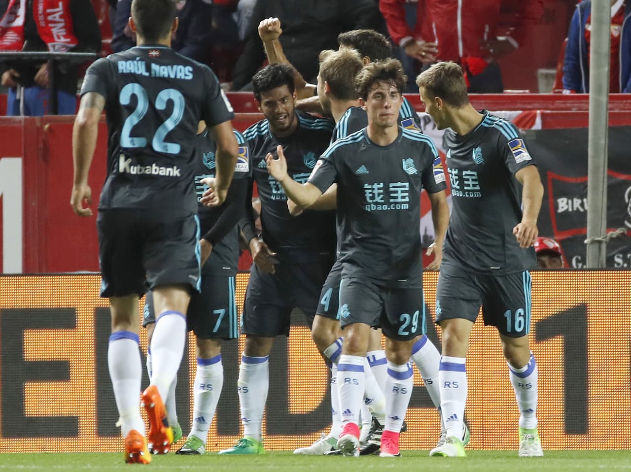 Con esta anotación el mexicano llegó a 9 goles en la temporada y su equipo a 62 puntos. Si bien rescató el empate, al equipo vasco le servía más el triunfo para no ceder terreno en busca del cupo a Europa League.