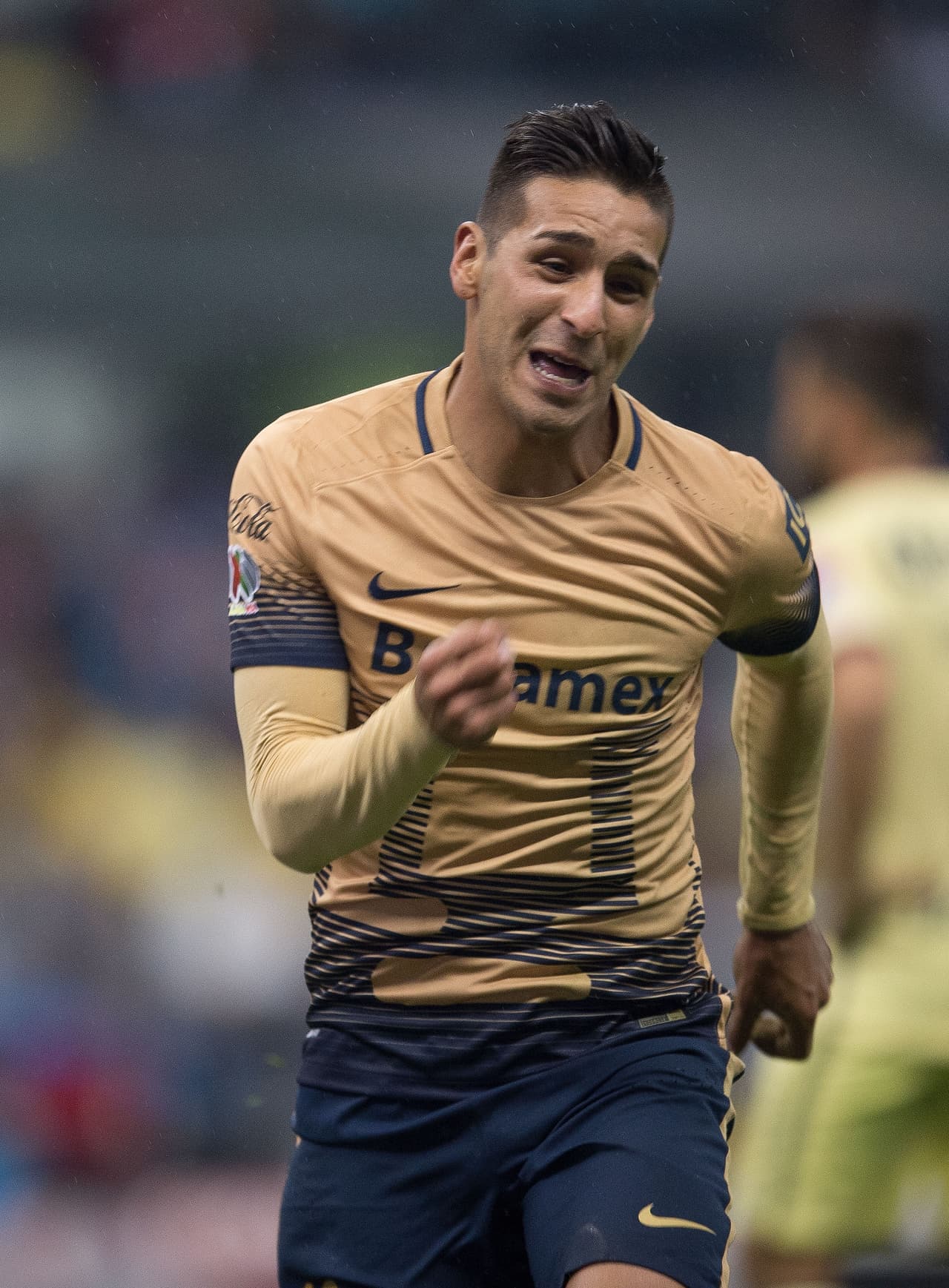 El jugador de Pumas es un hombre más efectivo que el de Tigres, y eso queda claro con la cantidad de goles que tiene cada uno. Este duelo se lo lleva el elemento de la UNAM ya que en este torneo ha demostrado ser un jugador con mucha habilidad y técnica para ofender.