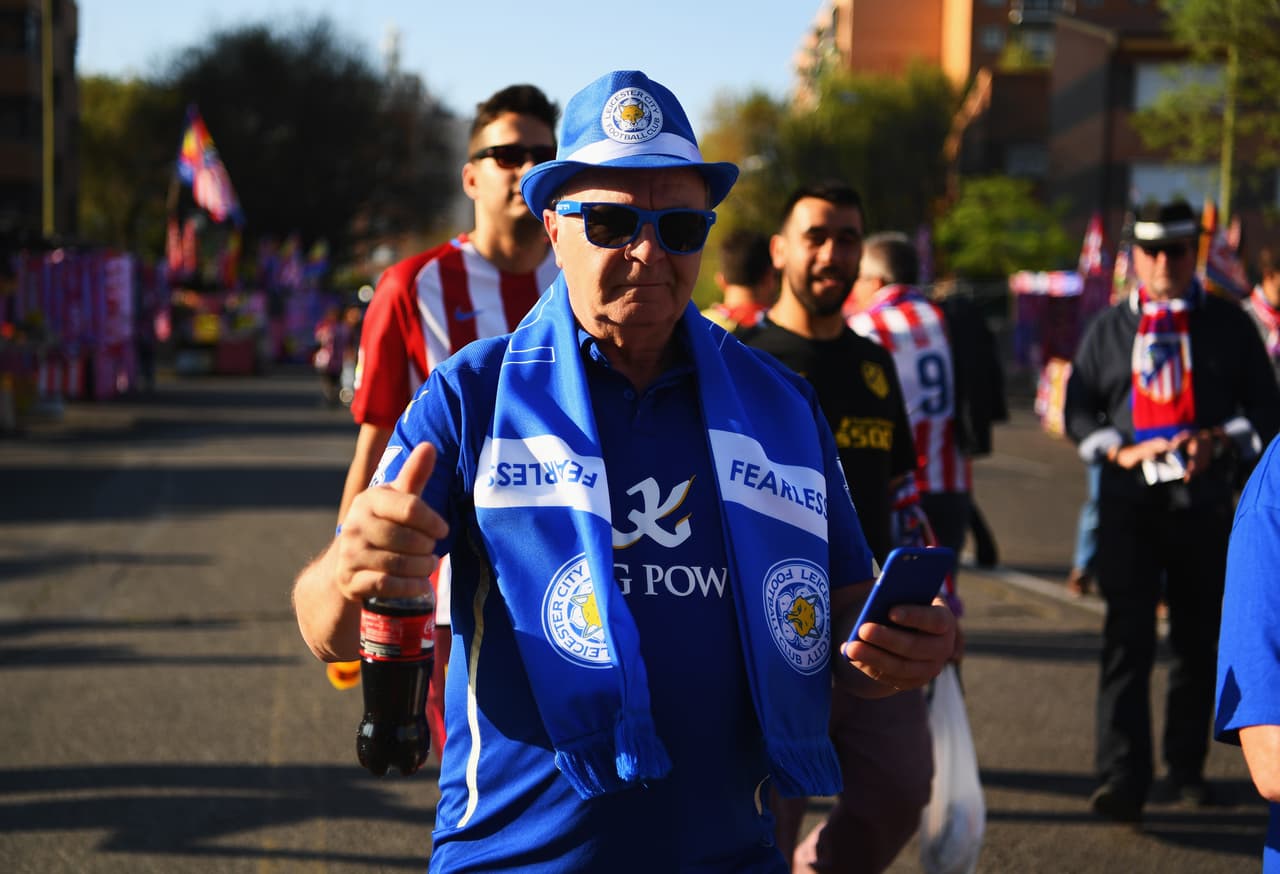 Fanáticos de todas las edades llegaron para hacer parte de este contexto de alegría futbolera.