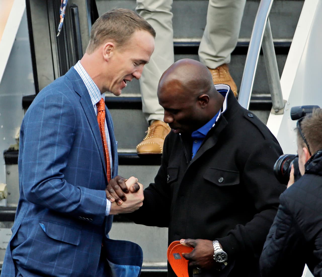 Los Denver Broncos campeones de la Conferencia Americana, llegaron la tarde del domingo al Aeropuerto Internacional Mineta en San Jose, California.