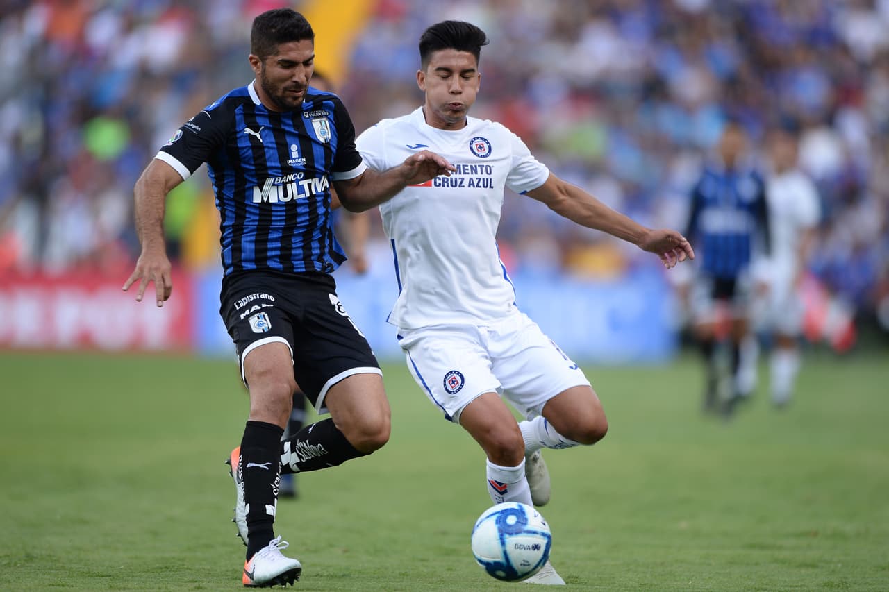 Jair Pereira cerró la cuenta en la goleada de 3-0 sobre Cruz Azul tras colaborar con un soberbio remate con la cabeza.