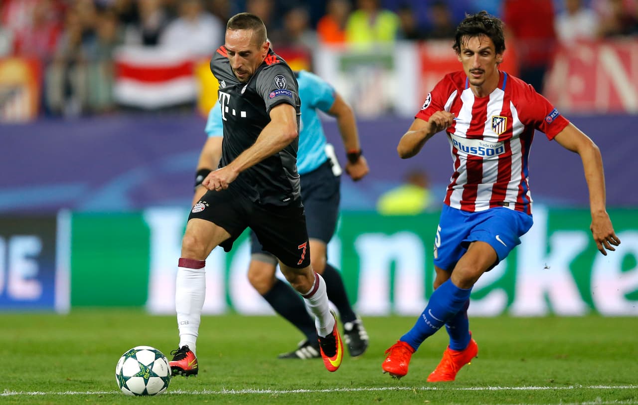 Defensa central: Stefan Savic