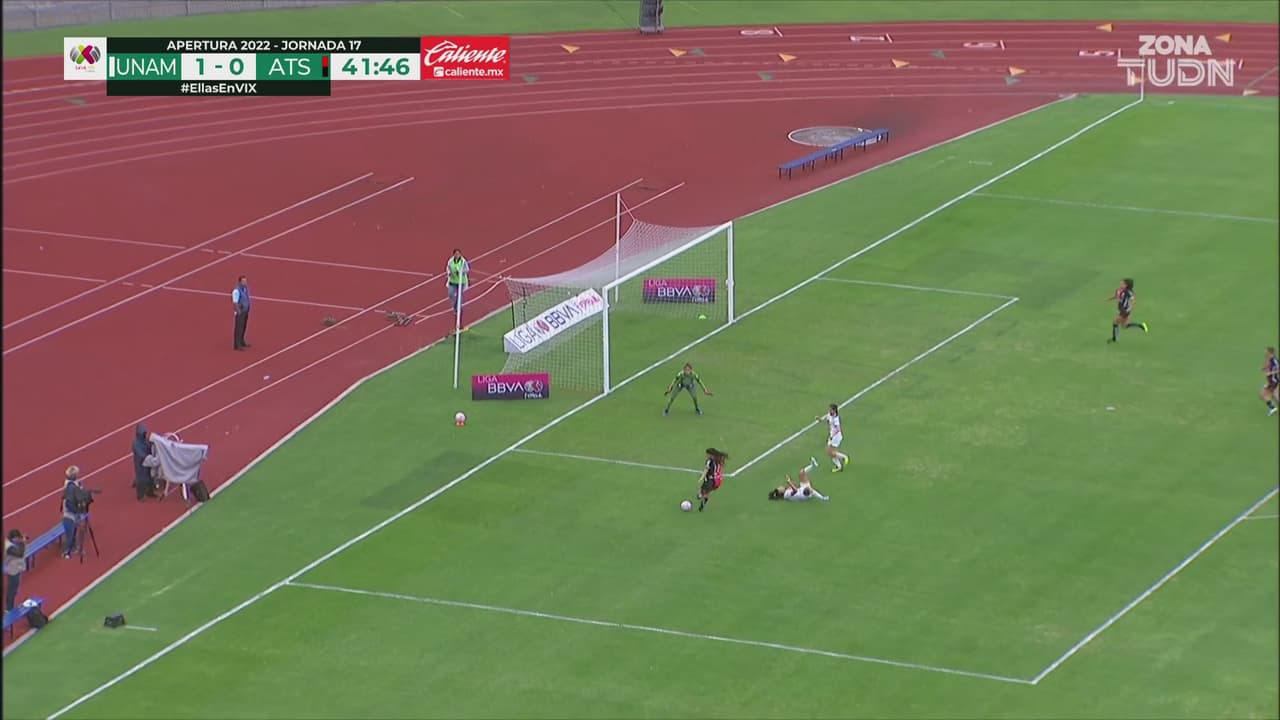 ¡Aguanta Melany! La portera evita la anotación de Fabiola Ibarra