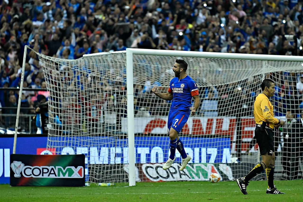 Y con penalti convertido de Cauteruccio, Cruz Azul llegaba a la Final de la Copa MX para buscar un nuevo título en su historia.