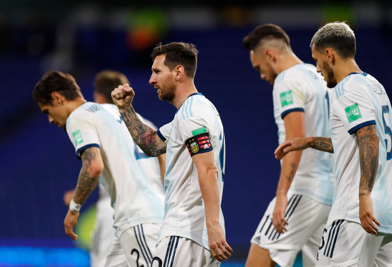 Lionel Messi anota de penal al minuto 13, Argentina aguanta el resultado y se queda con los tres puntos.