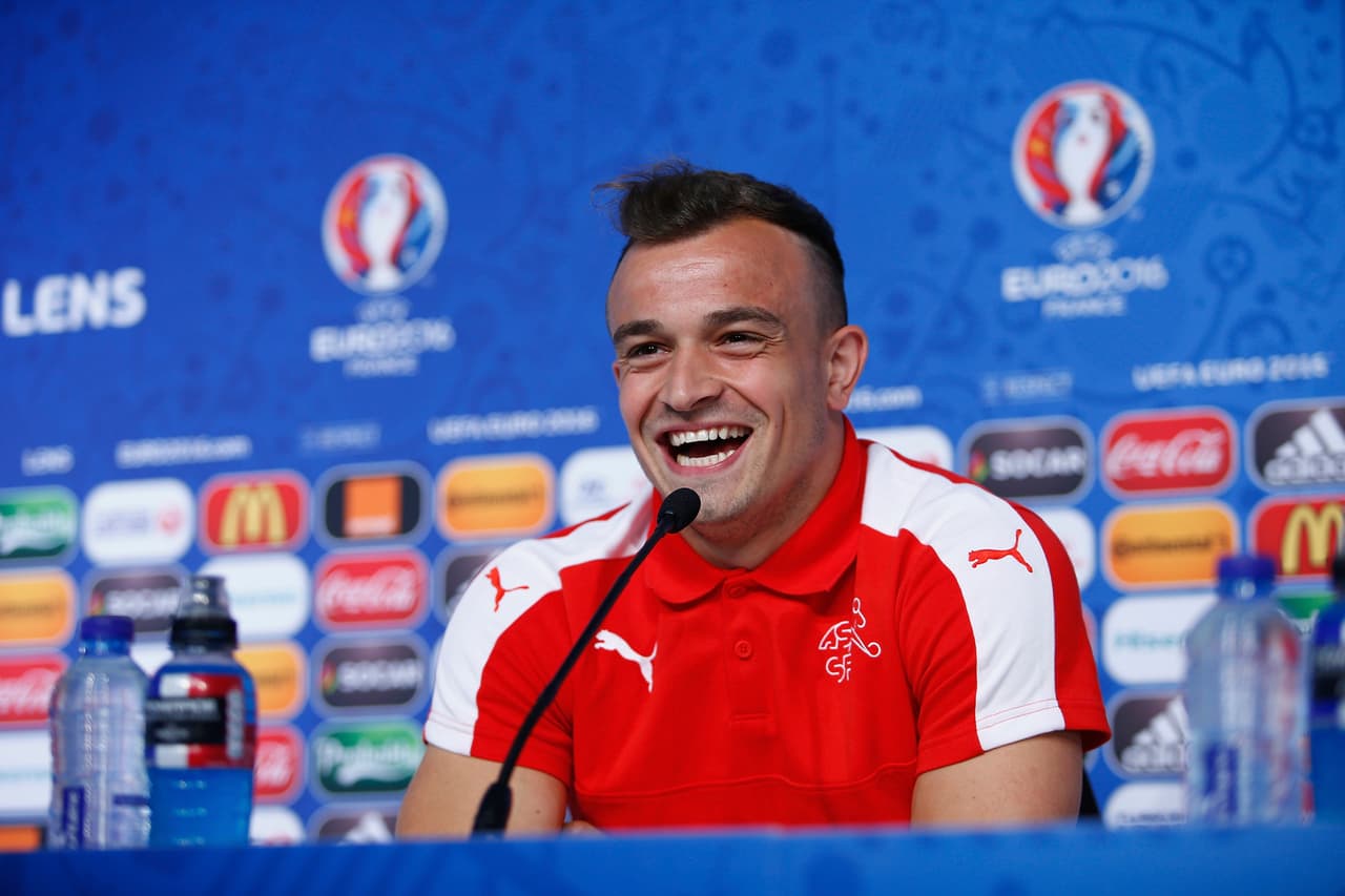 Shaqiri bromeó sobre las camisetas rotas: "Espero que Puma no haga condones"