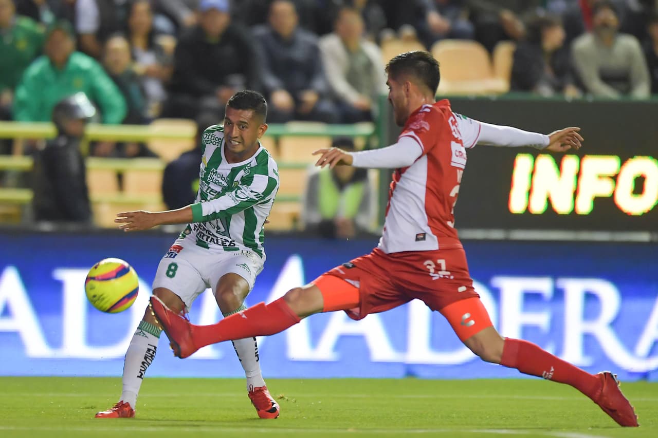 Ventura Alvarado - Necaxa: 7 puntos en la Jornada 4