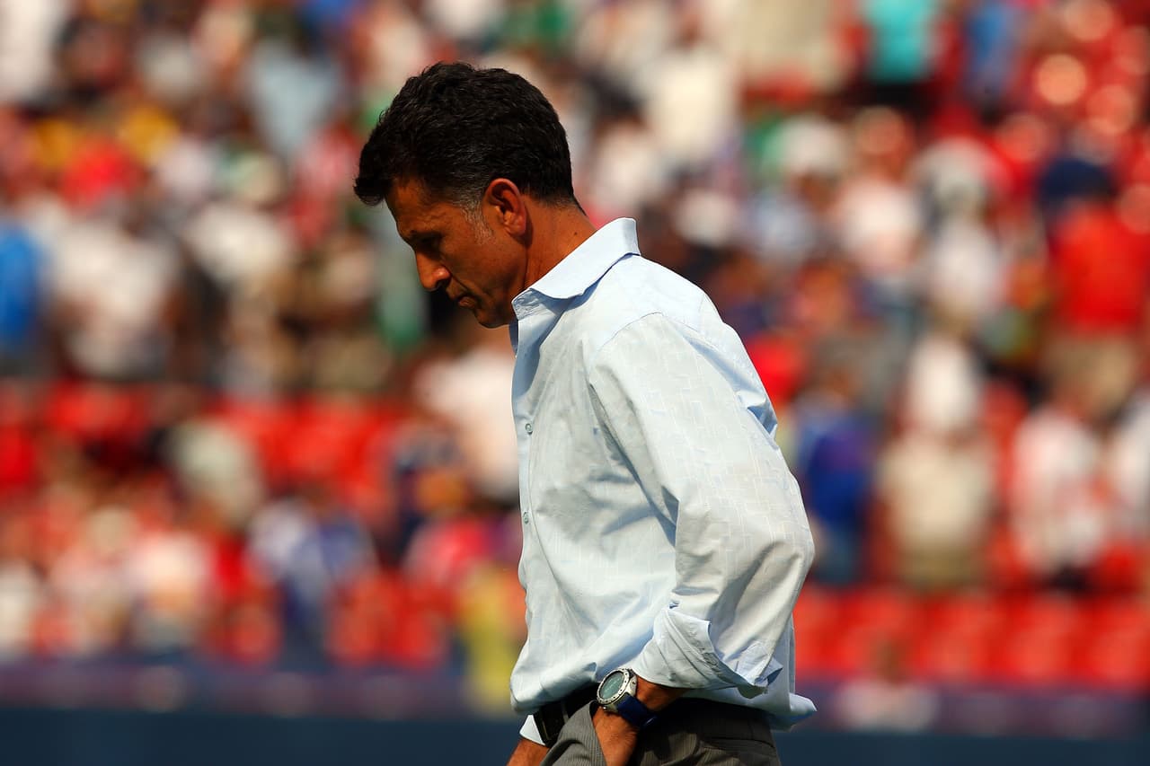 Como futbolista fue medio de contención en el Deportivo Pereira por cinco años, no tuvo las oportunidades que esperaba ya que en la década de los 80’s llegaba una gran cantidad de futbolistas extranjeros al país.