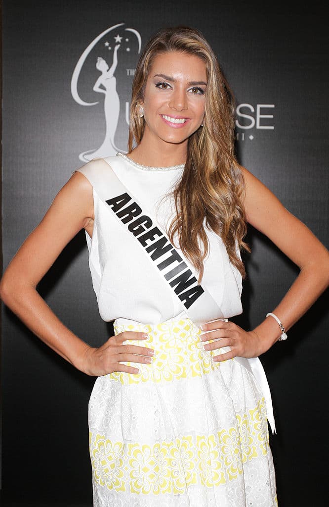 En 2014, Valentina se convirtió en Miss Argentina y, en 2015, representó a su país en Miss Universo.