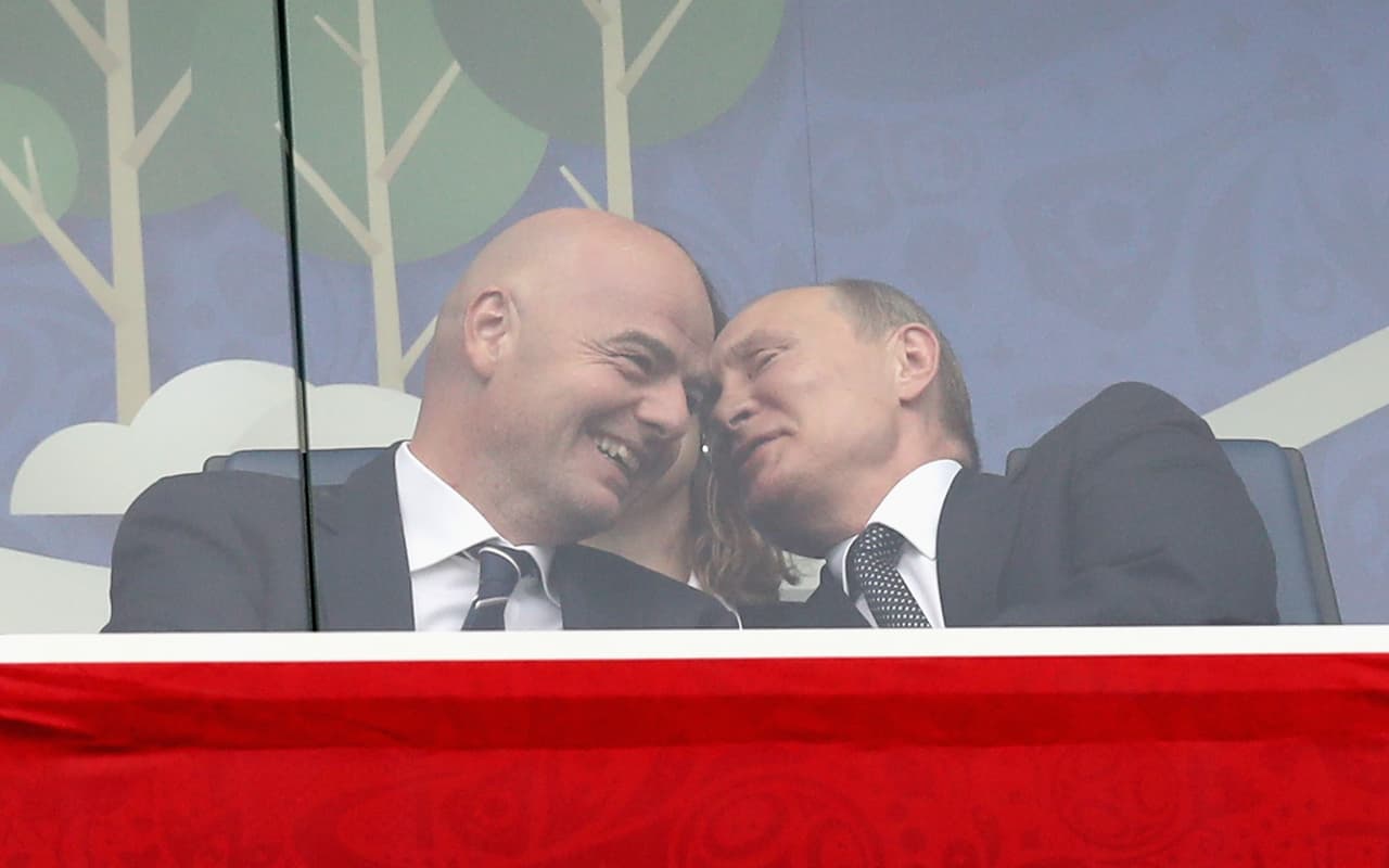 Vladimir Putin sabe que el fútbol puede ser un arma política y la quiere utilizar en medio de la división que vive su país.