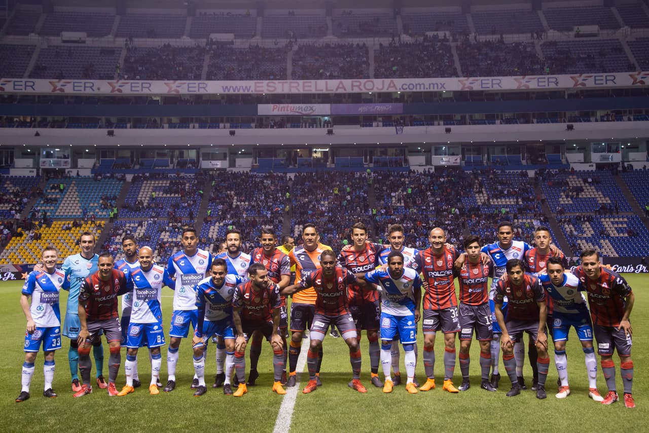 Como en fechas anteriores, nuevamente los equipos se tomaron la fotografía juntos para expresar su molestia por la posibilidad de que desaparezca el ascenso y descenso.