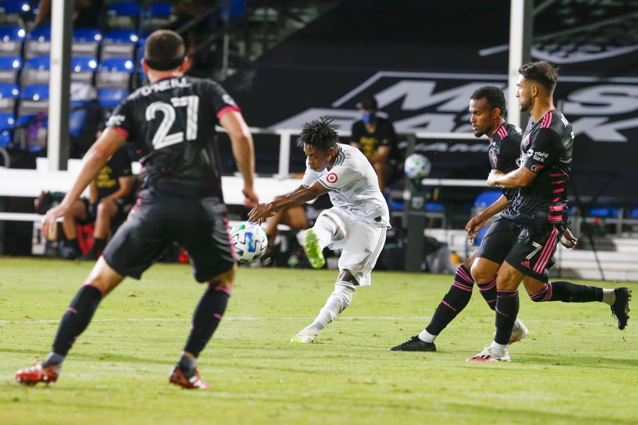 LAFC muestra el futbol al que nos tiene acostumbrados y golean al Seattle Sounders en los octavos de final de la MLS is Back.