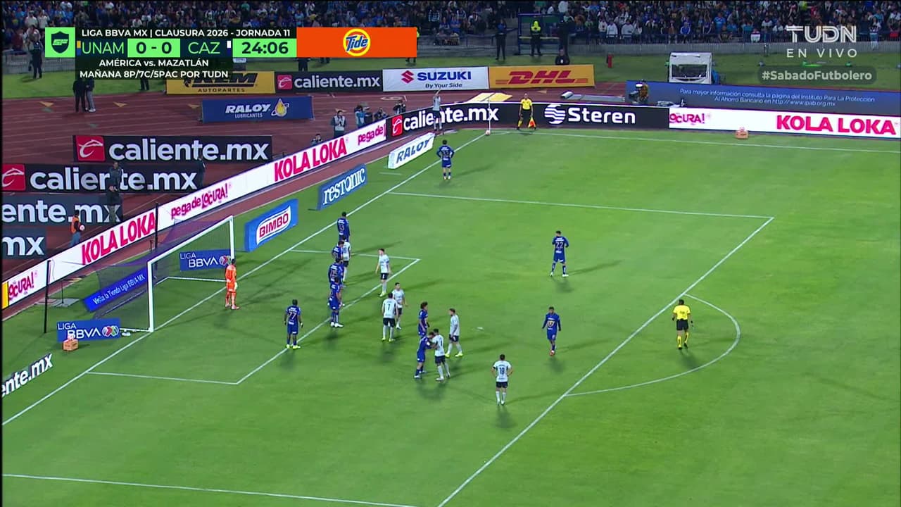 ¡TIRO ATAJADO! disparo por Nicolás Ibáñez.