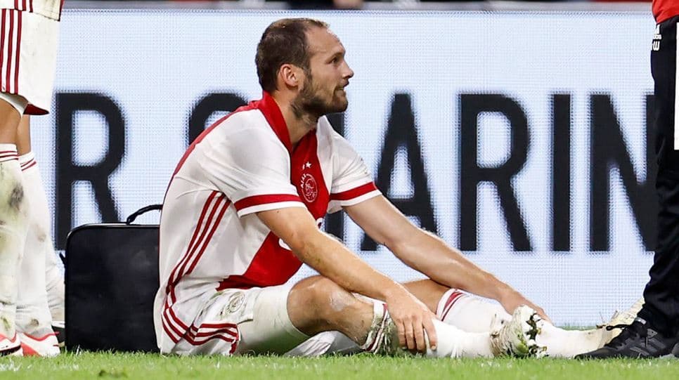 Daley Blind se desvanece en amistoso del Ajax contra el Hertha