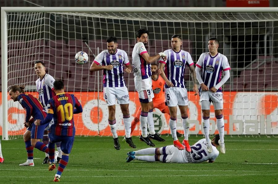 Barcelona salva victoria ante Valladolid 1-0 durante la Jornada 30 de LaLiga. La anotación fue por parte de Ousmane Dembéle y Lionel Messi cumplió 767 partidos en el club culé, convirtiéndose en el jugador con mayor cantidad de partidos en toda la historia y fue homenajeado por su equipo.