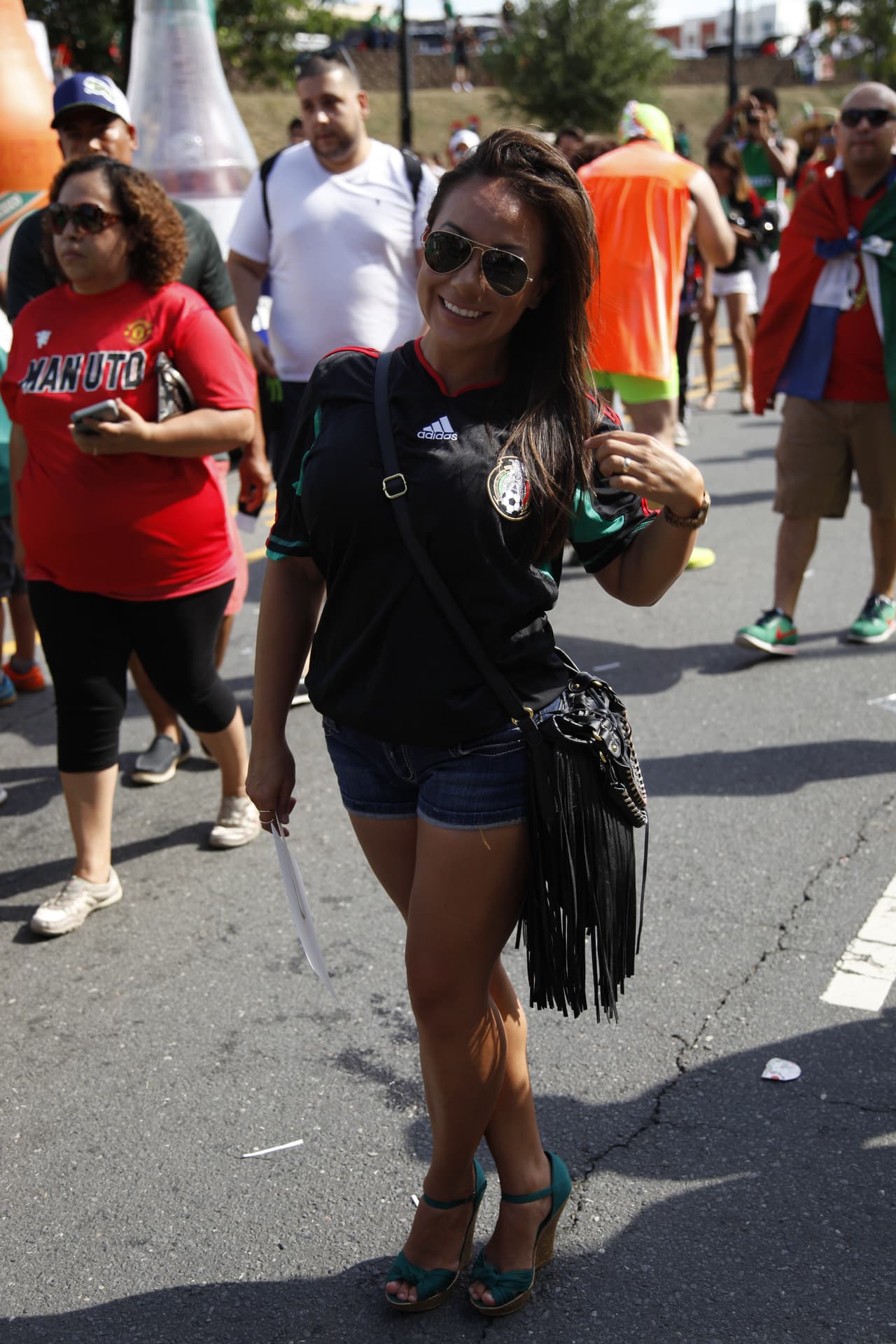 La afición pintó de verde, blanco y rojo las inmediaciones del estadio de Carolina donde se vivió un ambiente extraoridinario con el apoyo incondicional para el Tri previo al choque de México con Trinidad y Tobago.