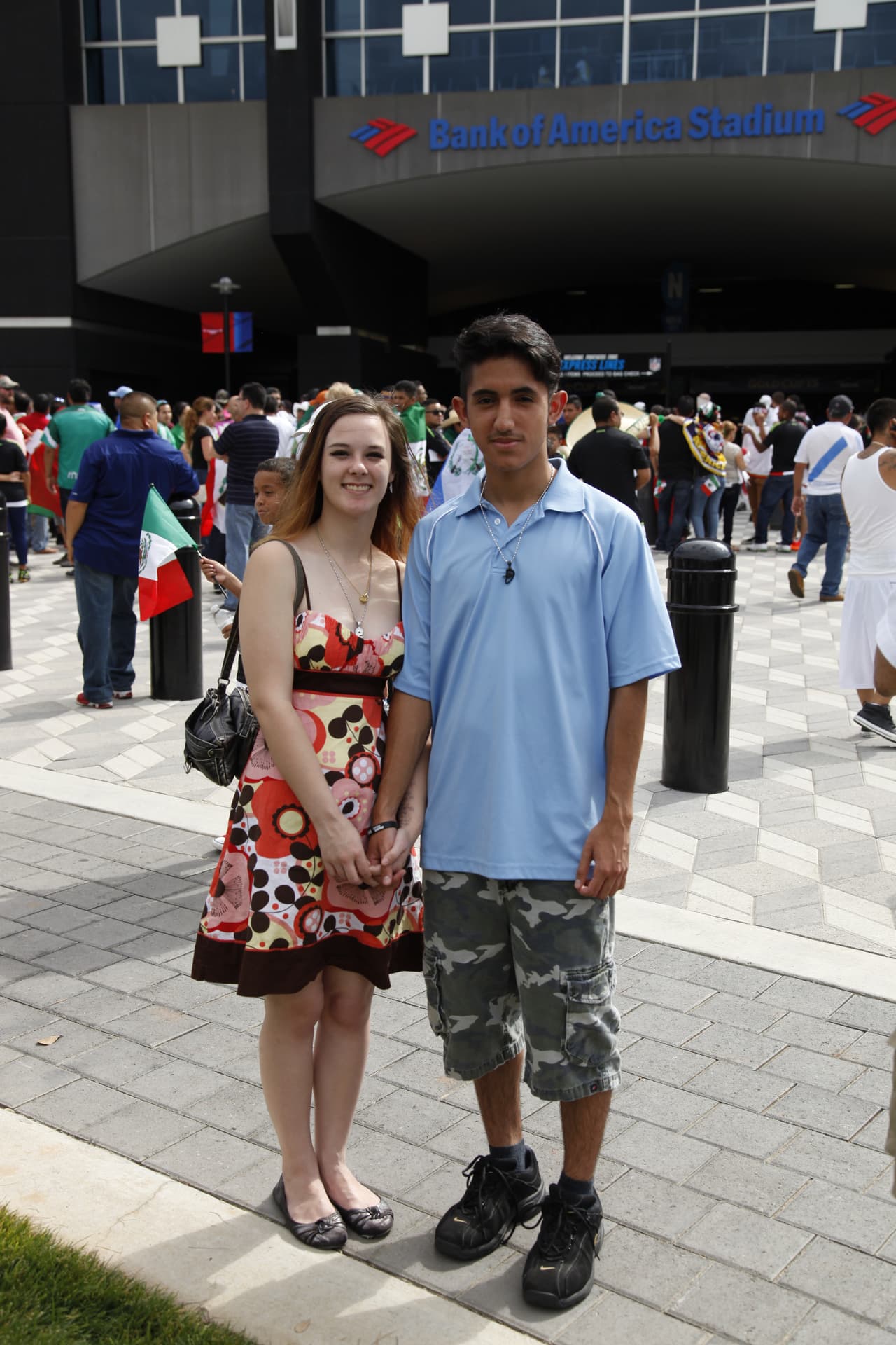 La afición pintó de verde, blanco y rojo las inmediaciones del estadio de Carolina donde se vivió un ambiente extraoridinario con el apoyo incondicional para el Tri previo al choque de México con Trinidad y Tobago.