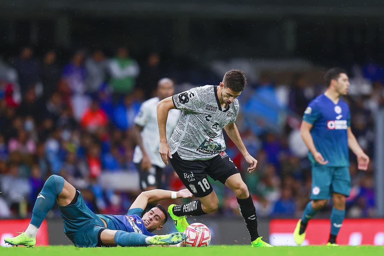 Con gol de último minuto el Cruz Azul derrotó a Léon y está más que vivo en el Apertura 2022.