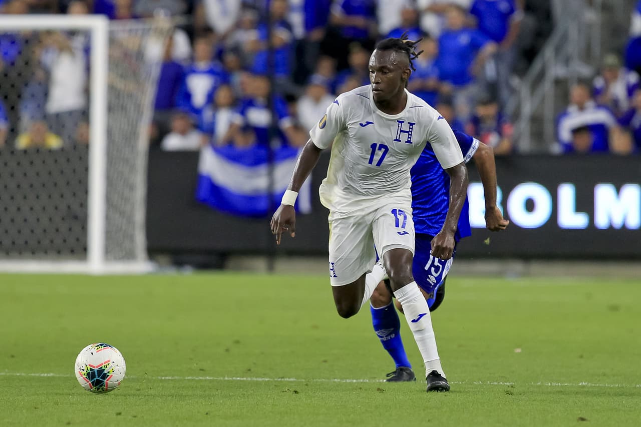 En el reinicio el mismo Ellis arrancó con la misma decisión y convicción la segunda mitad del cotejo.