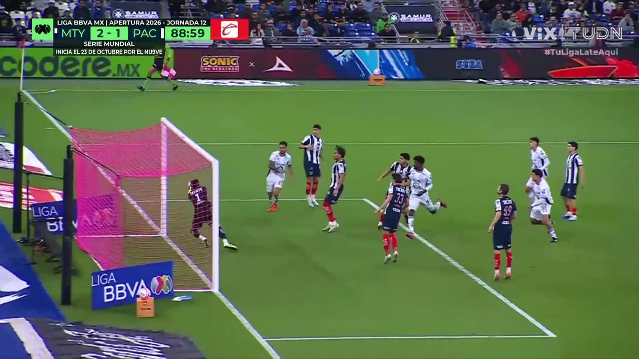 ¡Atajada salvadora! Andrada salva a Monterrey del empate