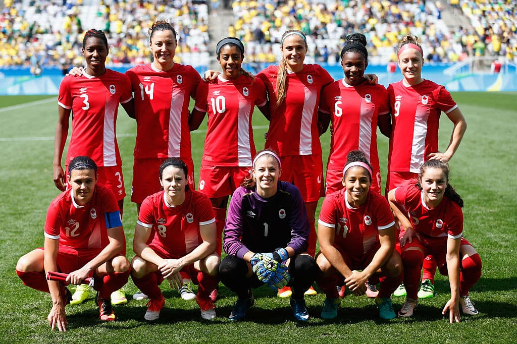 1 Canadá es considerada una de las selecciones más fuertes del continente americano, pues obtuvieron bronce en Juegos Olímpicos de Londres 2012 y Río 2016. En 1998 consiguieron la Copa Oro y cuarto lugar en la Copa del Mundo 2003.