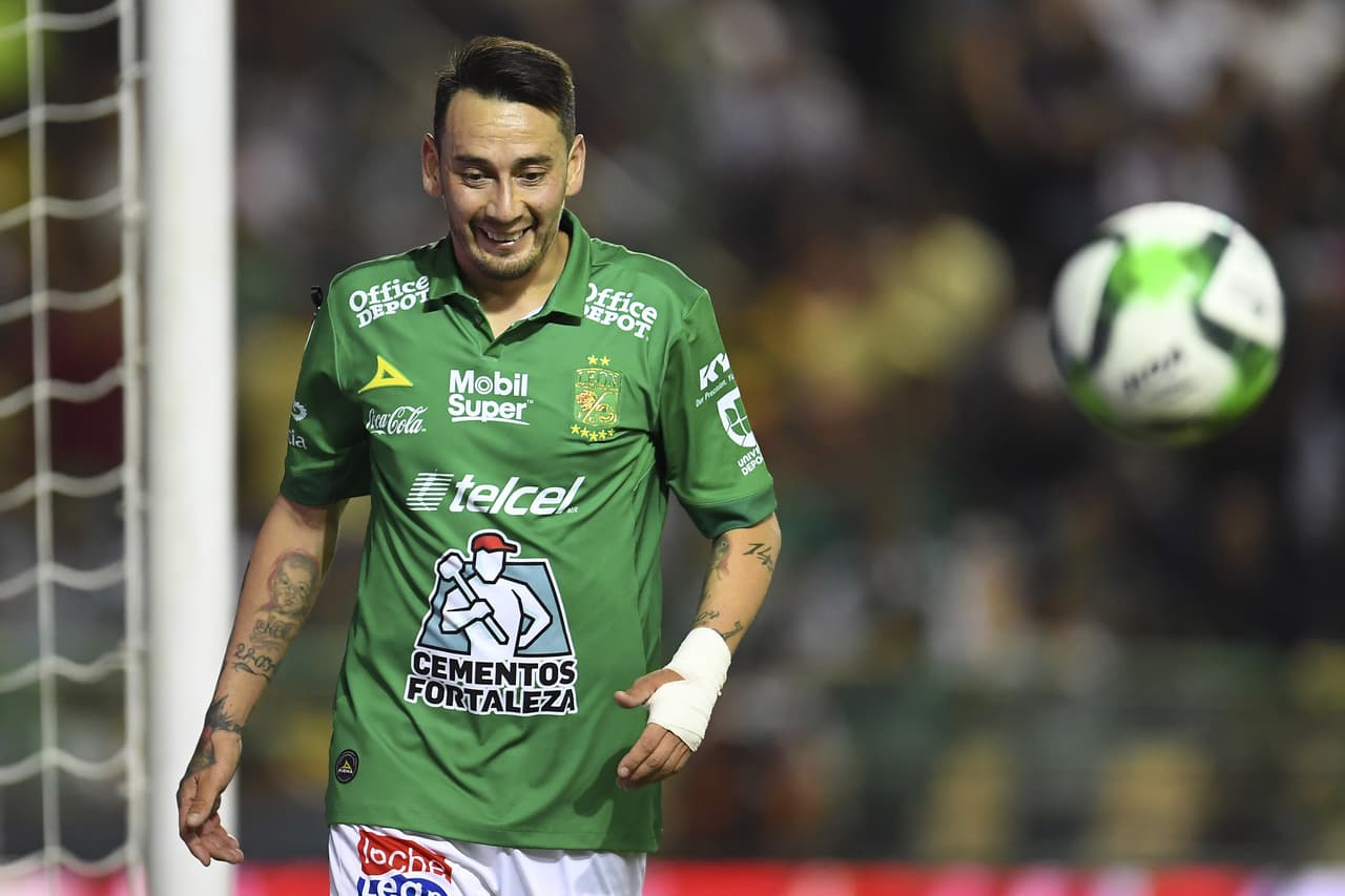 <b>4) Rubens Sambueza</b>. Aunque el argentino se perderá la Ida de la Final por haber sido expulsado en la Vuelta de las Semifinales, es un jugador que ha refrescado, revivido su carrera en León. Aunque en temporada regular fue usado principalmente como suplente, en Semis ante América puso el pase de gol para que su equipo avanzara a la Final.