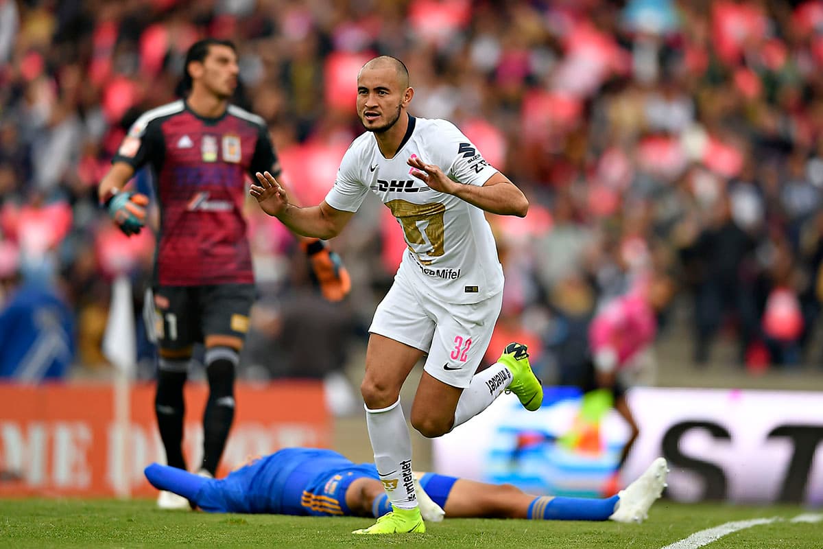 Sin embargo otra vez el delantero paraguayo de Pumas, Carlos González, anotó al minuto 62 para completar su tripleta y el 3-3 definitivo en el marcador.