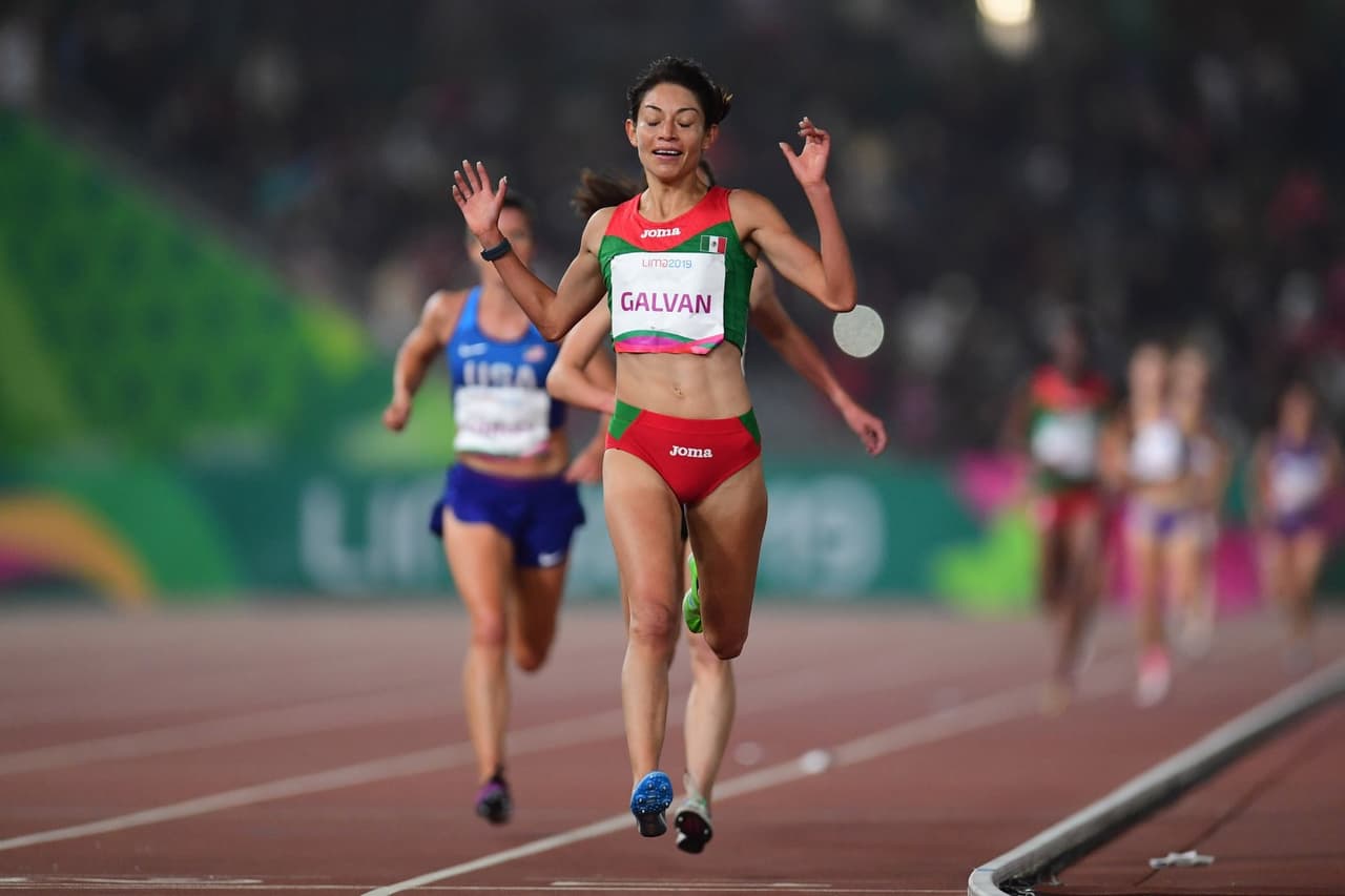 Galván "saltó" a la punta en la última vuelta.