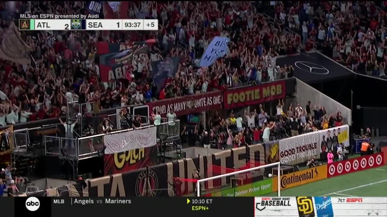 Golazo de Andrew Gutman sobre la hora y Atlanta consigue victoria