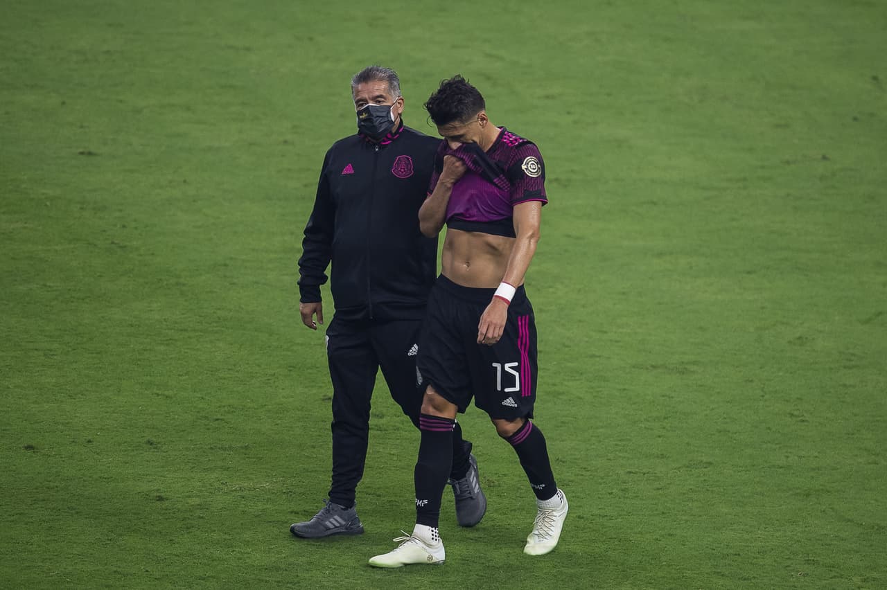 Héctor Moreno llegó lesionado y se perderá cuatro partidos con Rayados