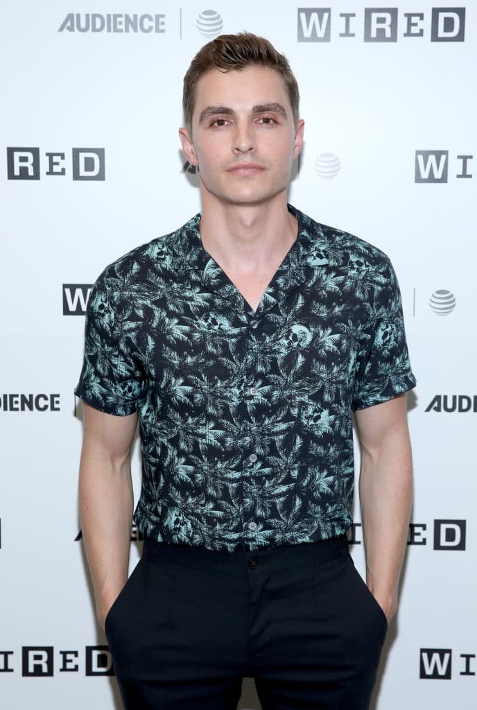 Nerve (2016) - Vee Delmonico es una joven y tímida estudiante de secundaria que decide apuntarse a Nerve, un provocativo juego online de 'verdad o acción' en el que la audiencia observa todo, vota y además comenta.
<br>