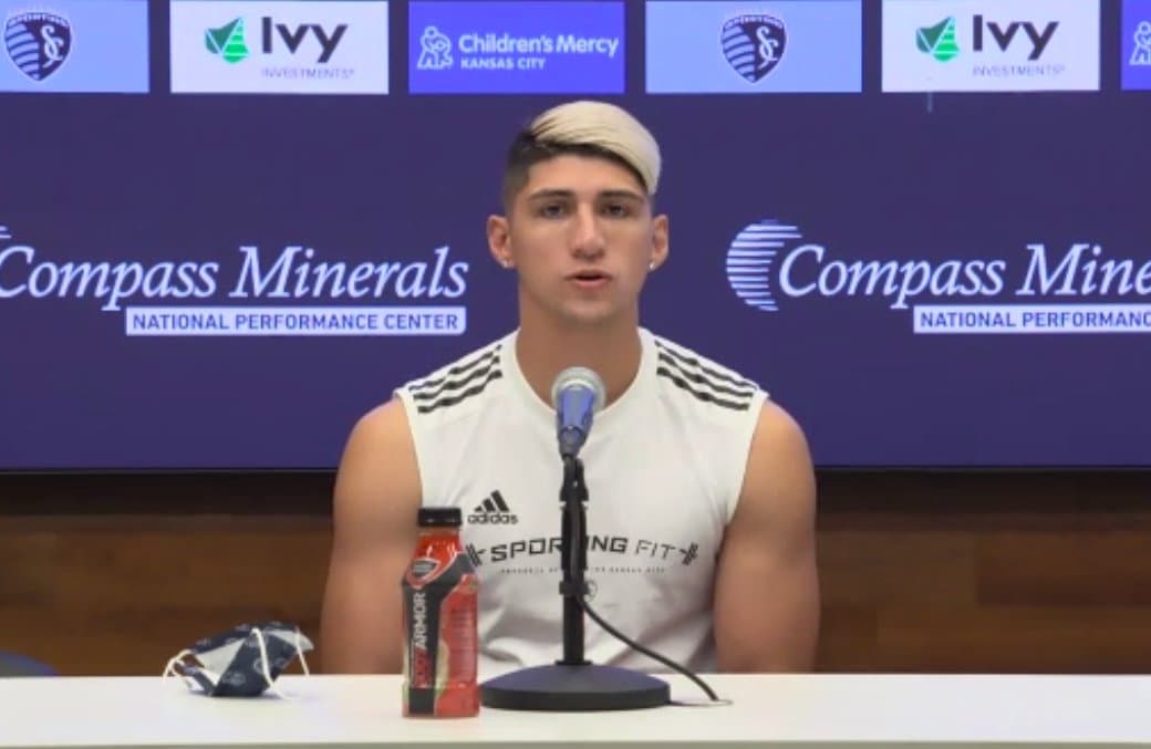 Alan Pulido siente que no es valorado en México